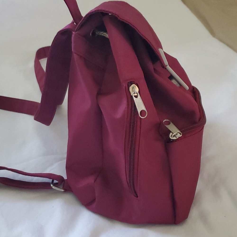 Small Backpack - Picture 2 of 9